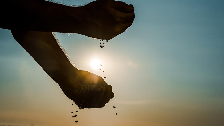 Αντί για λεφτά, λεφτά, λεφτά, να ζητήσουμε επενδύσεις, επενδύσεις, επενδύσεις