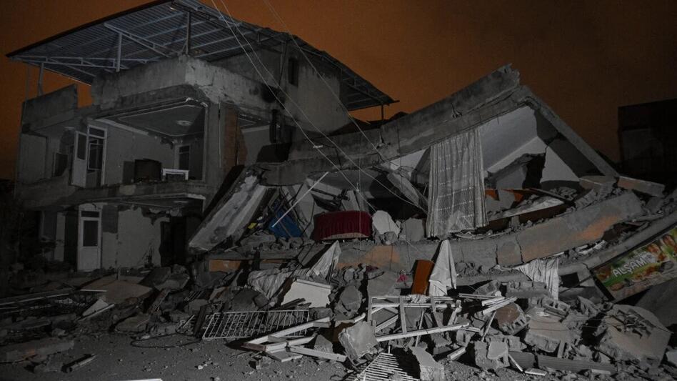Κι άλλοι νεκροί και τραυματίες στην Τουρκία, από τους νέους σεισμούς