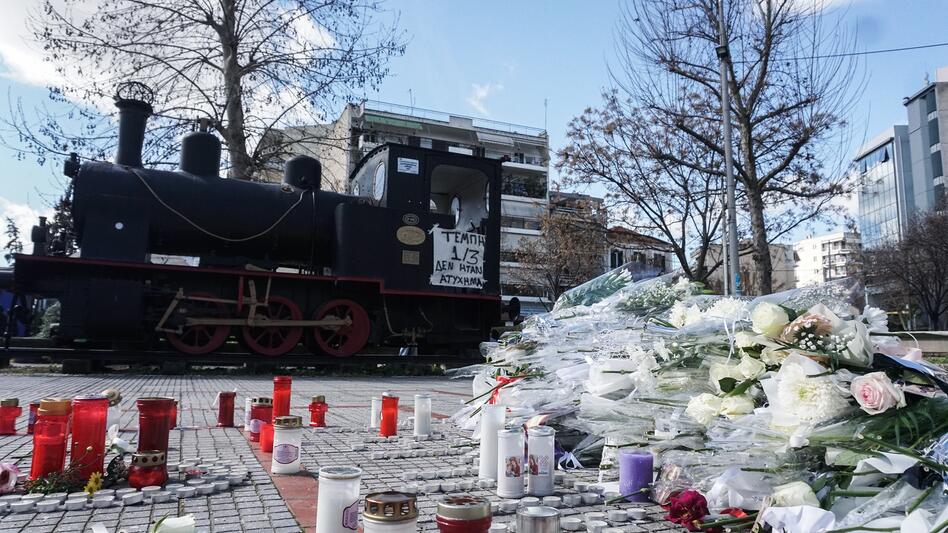 New York Times για Τέμπη: Οι αδικαιολόγητες καθυστερήσεις που οδήγησαν σε τραγωδία