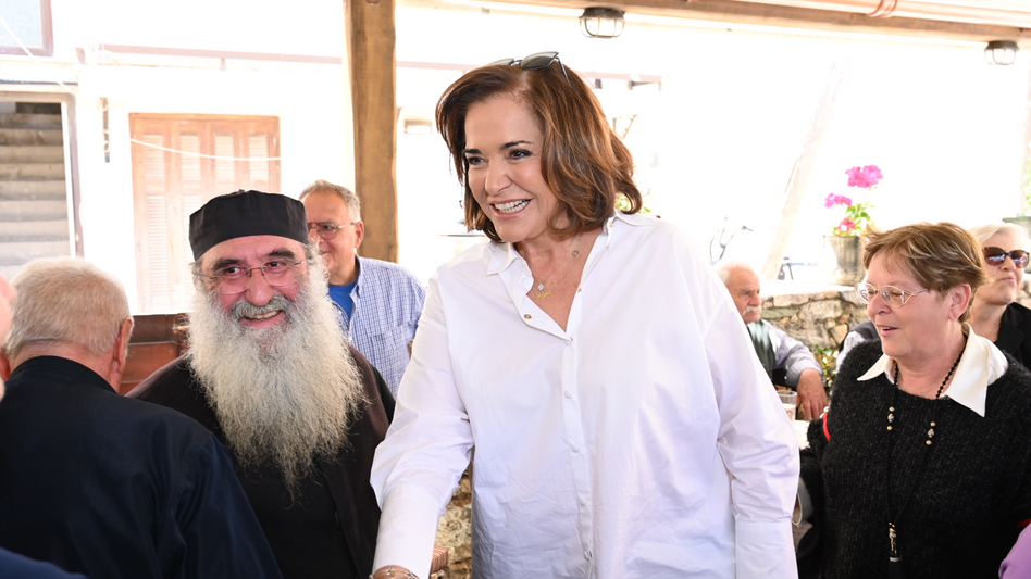  Σε Παλαιόχωρα και Κουντούρα η Ντόρα Μπακογιάννη 