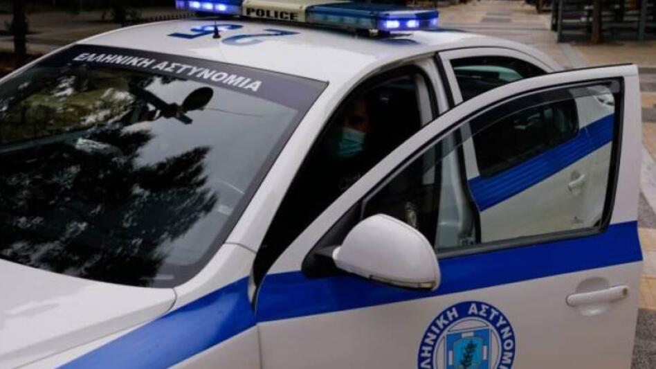 Γλυφάδα: Ζευγάρι σεσημασμένων πίσω από βίαιη ληστεία σε βάρος ηλικιωμένης