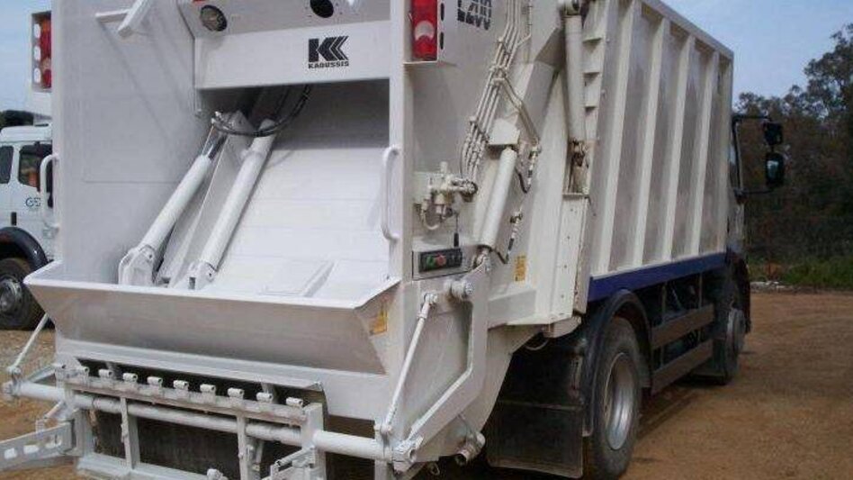 Φριχτό εργατικό δυστύχημα - Νεκρός οδηγός απορριμματοφόρου 