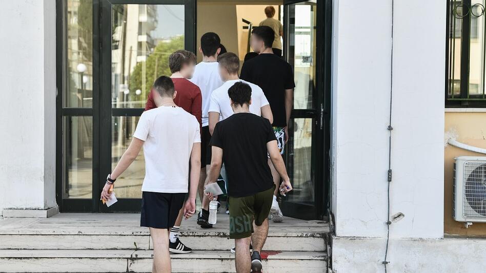 Τελευταίο κουδούνι στα σχολεία - Προτελευταία ημέρα των πανελλαδικών