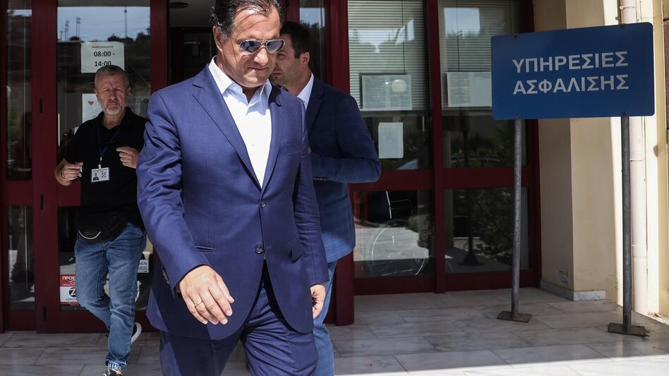 Παρέμβαση Γεωργιάδη μετά την καταγγελία εργαζομένων του «Κόκκινου» για bullying 