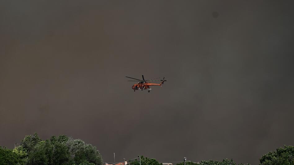 Δύο υπερήλικες εγκλωβίστηκαν στο Λαγονήσι, λόγω της φωτιάς
