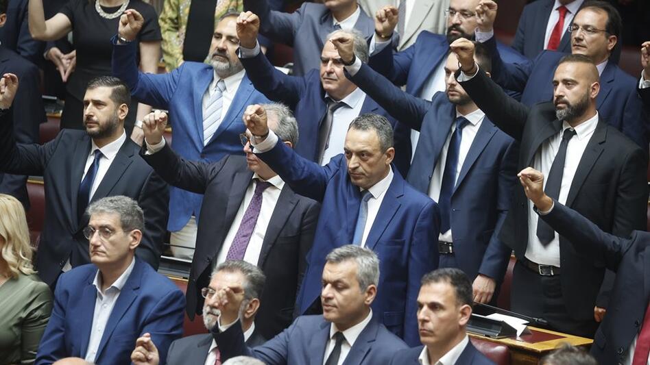 Σπαρτιάτες: Για εξαπάτηση του εκλογικού σώματος καλούνται ως ύποπτοι οι βουλευτές