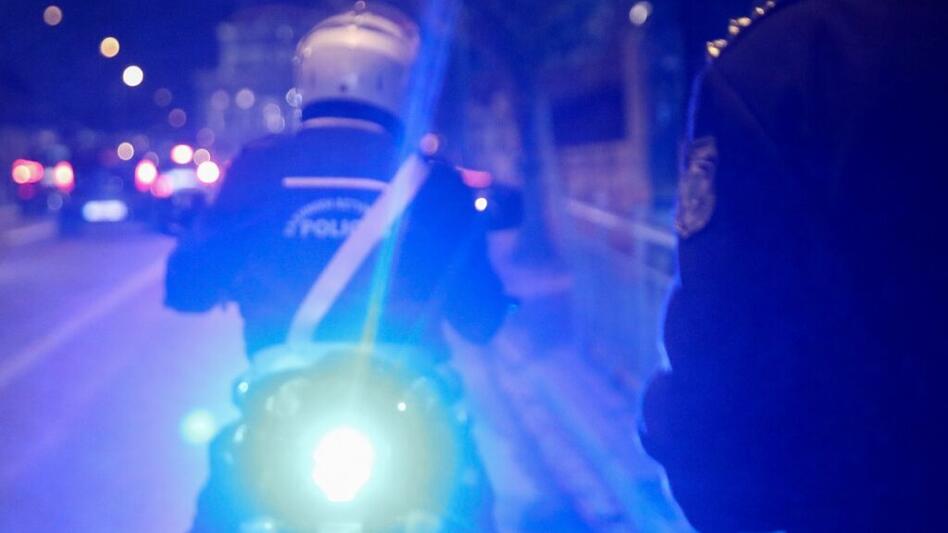  Με συνοδεία αστυνομικών στο μαιευτήριο
