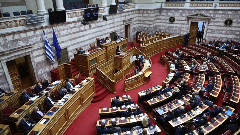 Ομόφυλα ζευγάρια: Σήμερα οι ομιλίες των πολιτικών αρχηγών - Σε θέση μάχης τα κόμματα
