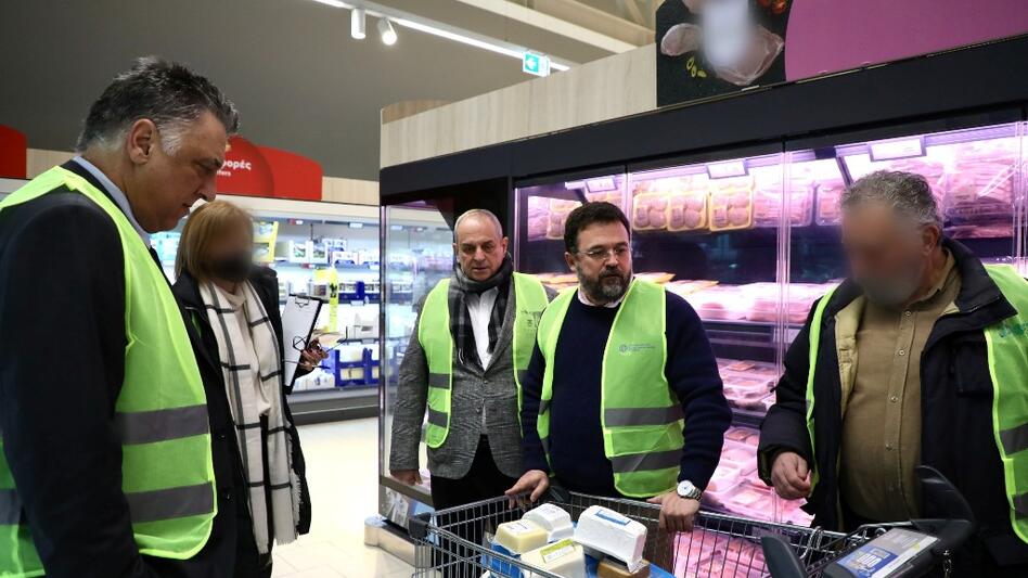 Συνεχίζονται οι σαρωτικοί έλεγχοι στα γαλακτοκομικά