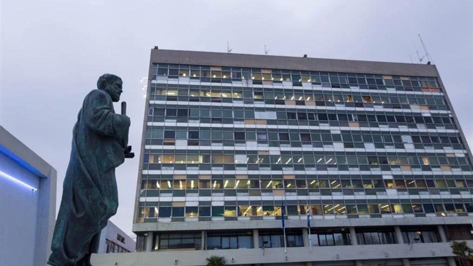 Θεσσαλονίκη: Φθορές στο κτίριο διοίκησης του ΑΠΘ μετά το τέλος πορείας