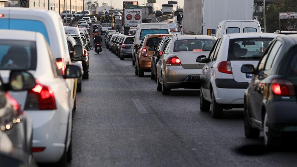 Τελειώνει η προθεσμία για τα τέλη κυκλοφορίας 2024