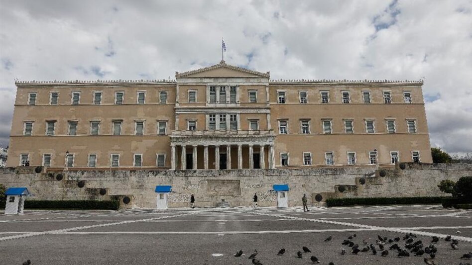 Πρόταση δυσπιστίας: Ξεκινά άμεσα η διαδικασία στη βουλή 
