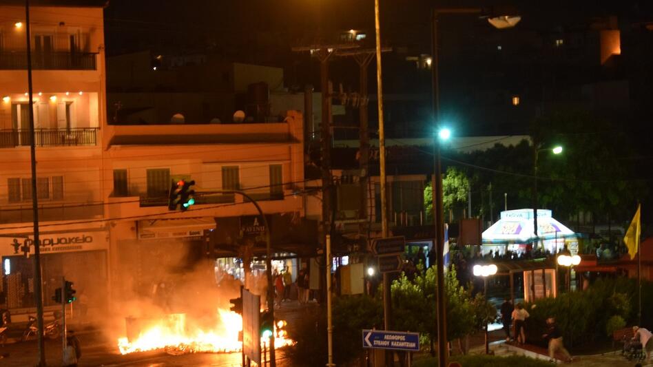 Ανάσταση στον Κατσαμπά- Στο ίδιο έργο θεατές