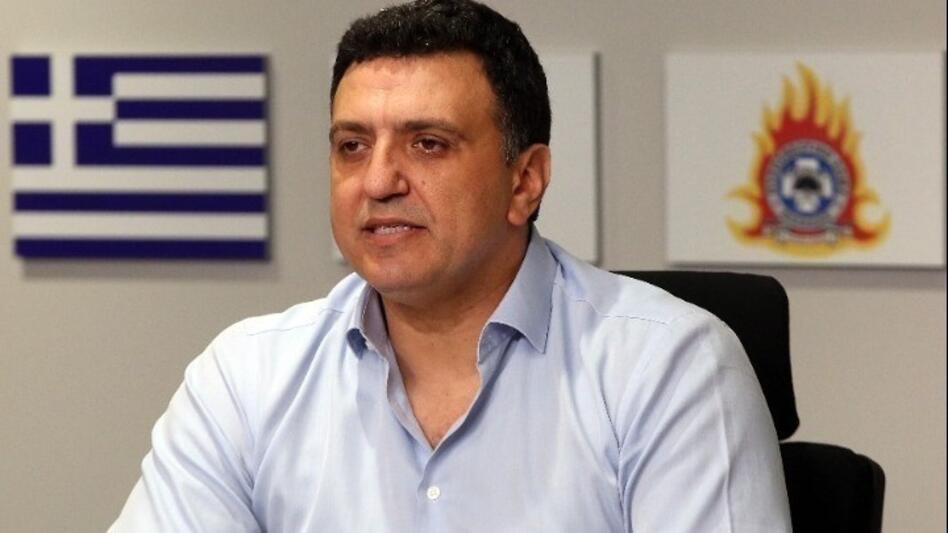 Βασίλης Κικίλιας: Έκτακτη συνέντευξη Τύπου για τη φωτιά στην Κορινθία