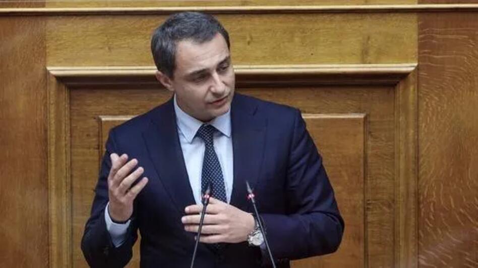 Σενετάκης: Καταφέραμε 50 χρόνια Δημοκρατίας - Περισσότερη Δημοκρατία η υπόσχεση για το μέλλον