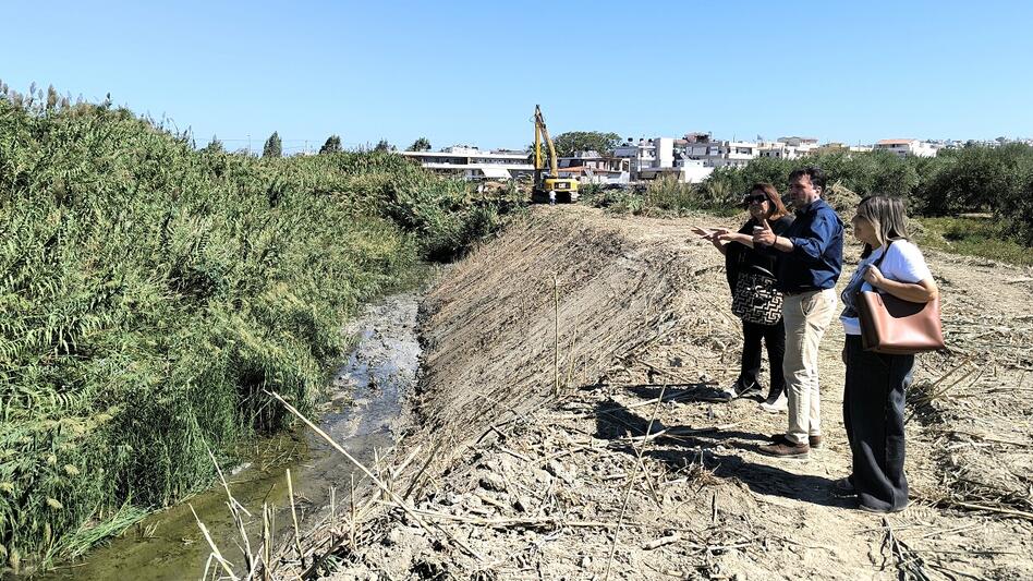 Αυτοψία σε έργο καθαρισμού στο ποταμό του Γιόφυρο πραγματοποίησε ο Αντιπεριφερειάρχης Ηρακλείου