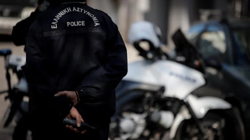 Ελληνικό FBI: Αστυνομική επιχείρηση στο νότια προάστια - Συνελήφθησαν 20 άτομα