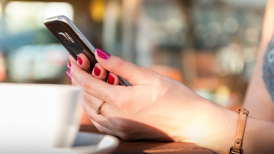 myAADEapp: Όλες οι συναλλαγές με την εφορία μέσω κινητού