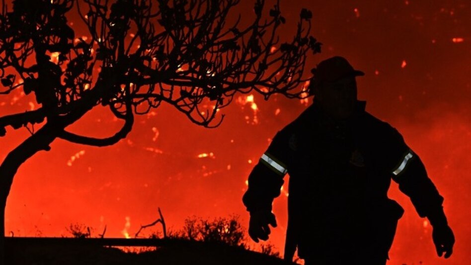 Πυρκαγιά σε κοιτώνα σχολείου στη Νιγηρία – Τουλάχιστον 17 μαθητές νεκροί
