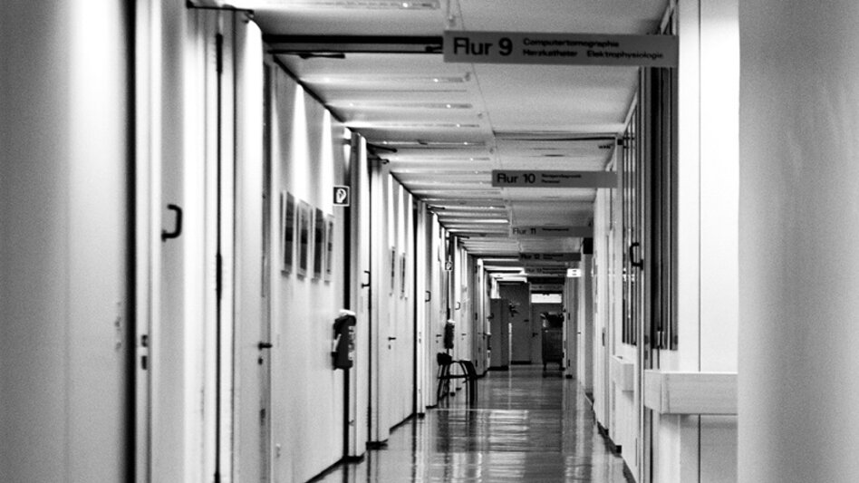 Στον «αέρα» οι ασθενείς των εργοθεραπευτών στα δημόσια νοσοκομεία