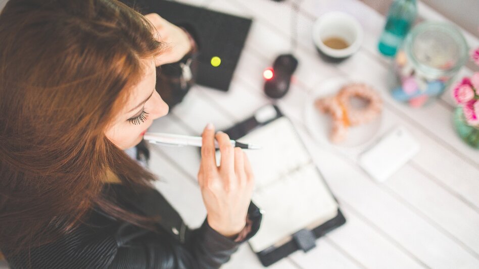 Gen Z: Ένας στους δύο σκέφτεται να αλλάξει δουλειά - Τι έδειξε έρευνα