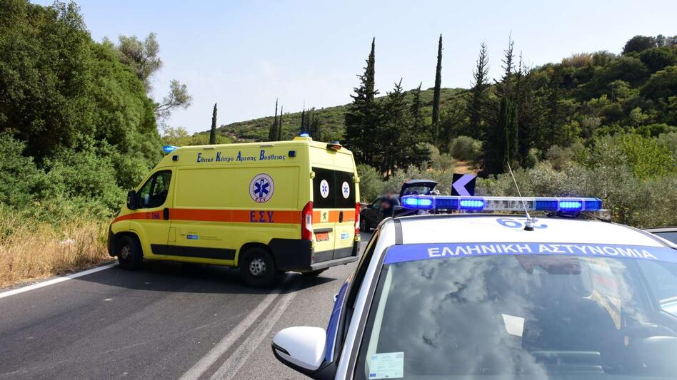 Είδε καπνό στο πατρικό της και βρήκε νεκρό τον πατέρα της!