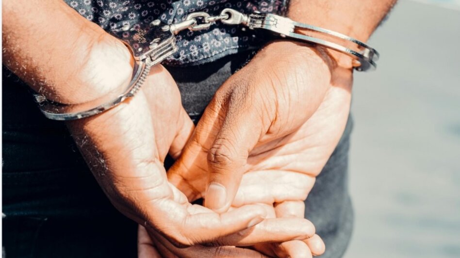 Θεσσαλονίκη: 41χρονος μετέφερε παρανόμως 14 μετανάστες
