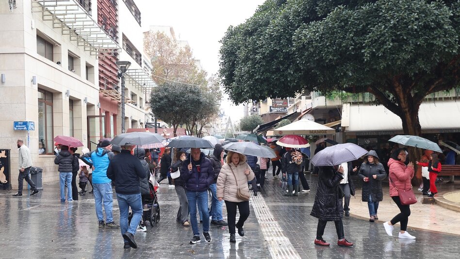 Τελευταία Κυριακή του έτους: "Ζεστάθηκε" η κίνηση στην αγορά