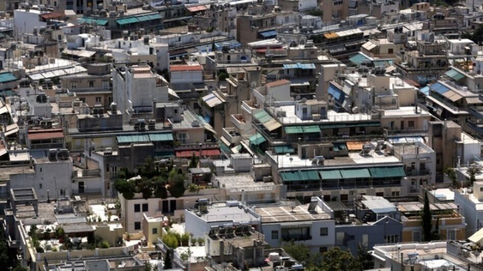 ΕΝΦΙΑ 2025: Ποιοι θα πληρώσουν λιγότερο φόρο - Οι κερδισμένοι και οι χαμένοι