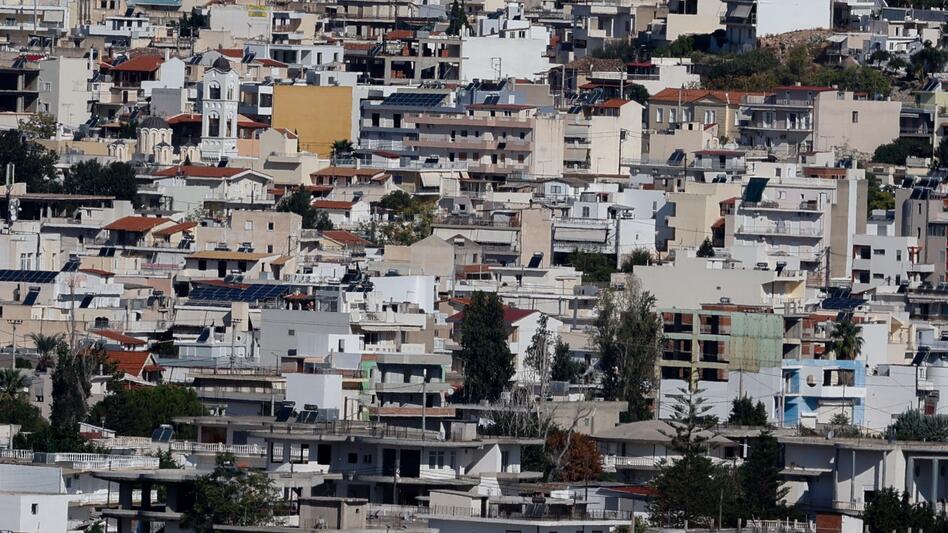 ΑΑΔΕ: Αυστηροί έλεγχοι στις αγοραπωλησίες ακινήτων με μετρητά 