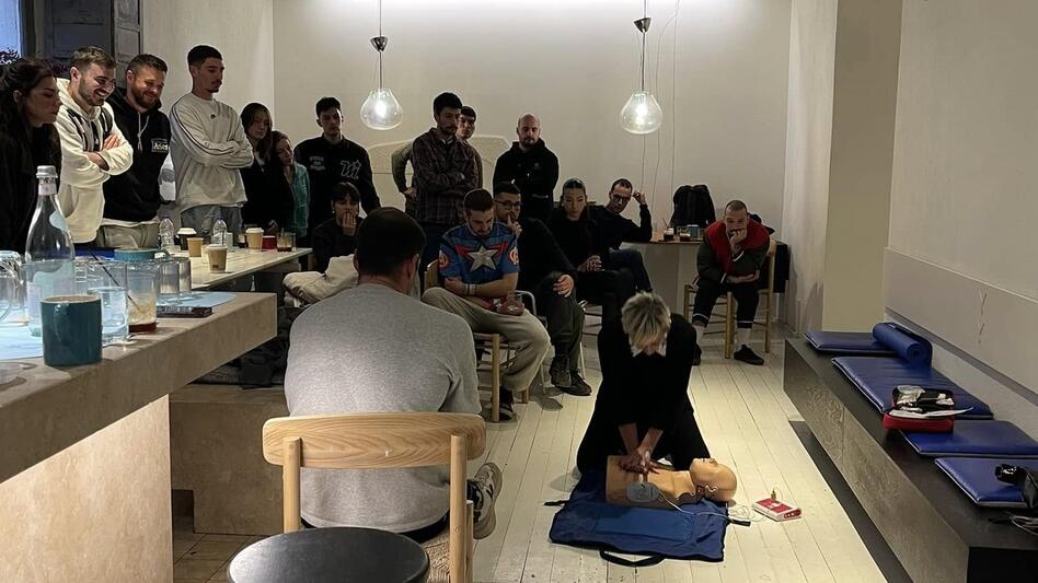«Τα Bar σώζουν ζωές»! - Εργαζόμενοι εκπαιδεύονται σε πρώτες βοήθειες και ΚΑΡΠΑ