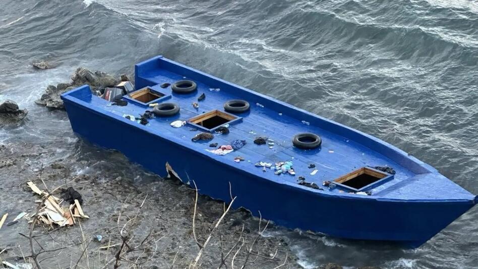 Επιχείρηση διάσωσης 38 μεταναστών από δυσπρόσιτη ακτή νότια του Ηρακλείου