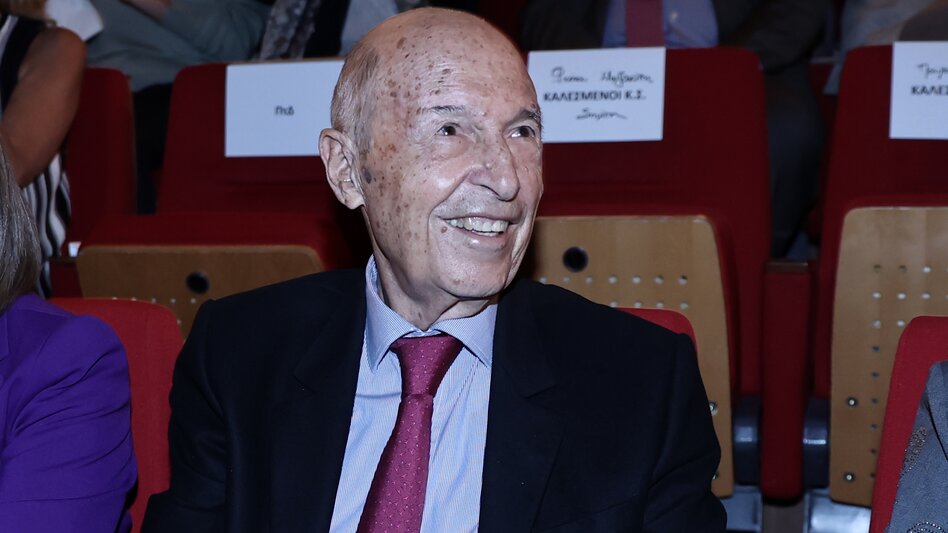 Η κηδεία Σημίτη, το «παρών» των στελεχών από το Ηράκλειο και το πολιτικό μνημόσυνο 
