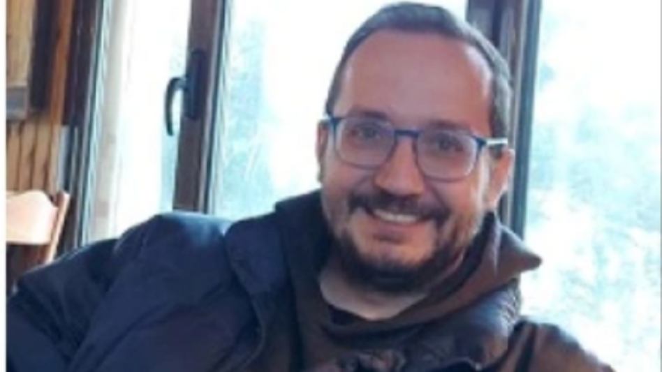 Οι κακώσεις στο λαιμό κι οι ενδείξεις για υποθερμία, οδηγός της ΕΛ.ΑΣ στο «θρίλερ του Τυρνάβου» με τον Βασίλη Καλογήρου