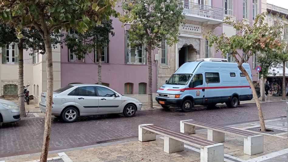 Ηράκλειο: Ελεύθερος με περιοριστικούς όρους ο 17χρονος που κατηγορείται για τον βιασμό ανήλικης