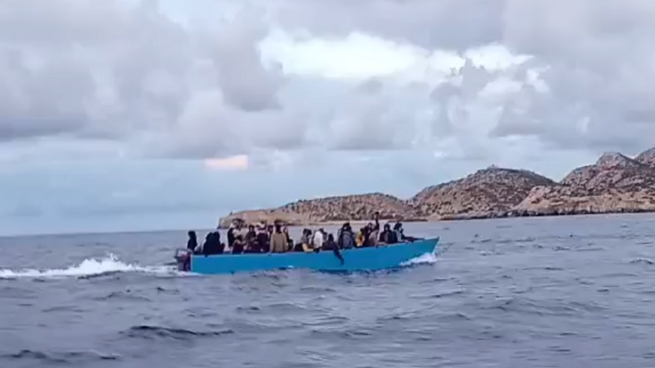 Δεκάδες μετανάστες ξανά στη Γαύδο, το πρωί της Κυριακής