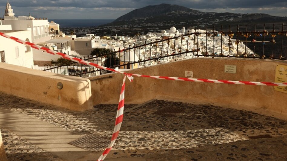 Σεισμοί στη Σαντορίνη: Διπλή δόνηση τα ξημερώματα μεγέθους 4,2 Ρίχτερ