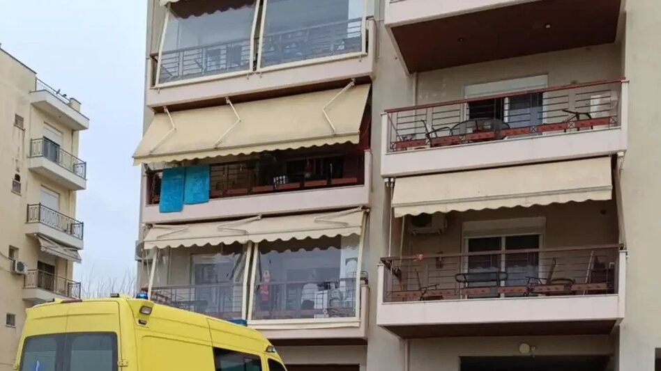 Γυναικοκτονία στη Θεσσαλονίκη: Σκότωσε τη σύζυγό του και αυτοκτόνησε πέφτοντας από το μπαλκόνι