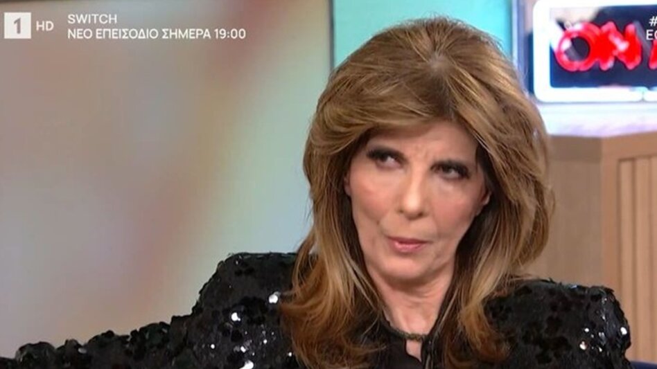 Κατερίνα Στανίση: «Αναγκαζόμασταν να καθόμαστε στα τραπέζια των θαμώνων»