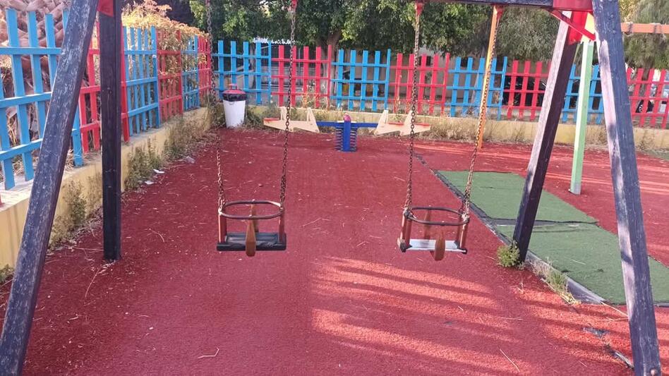 Η παιδική χαρά χρειάζεται συντήρηση και καθαριότητα