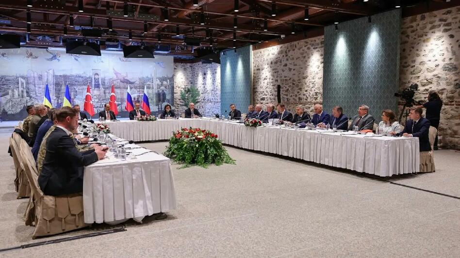 Κωνσταντινούπολη: Πρόταση της Μόσχας για μερική κατάπαυση πυρός «δύο έως τριών ημερών»