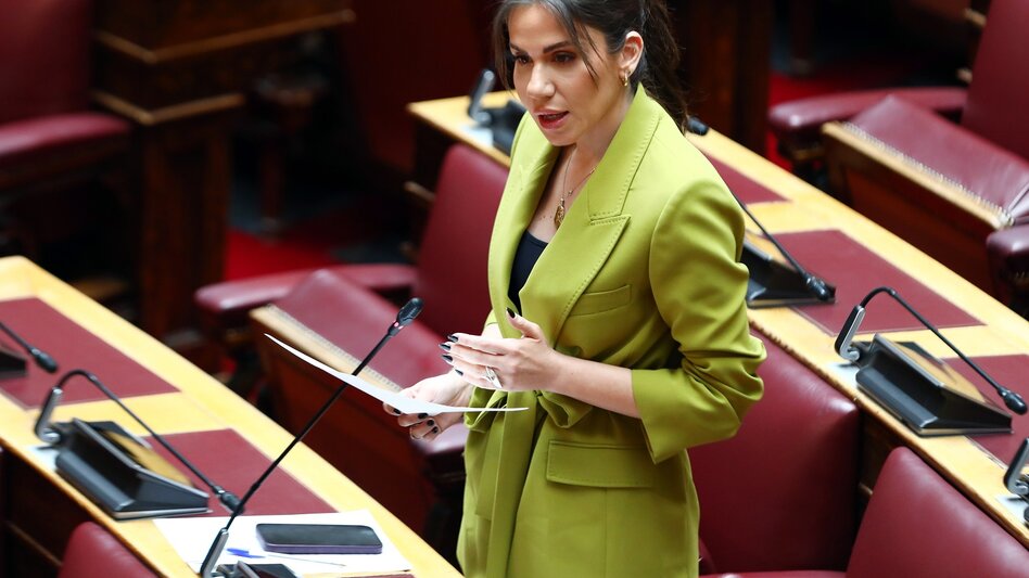 Βατσινά: Η κυβέρνηση γυρίζει την πλάτη στις μικρομεσαίες επιχειρήσεις