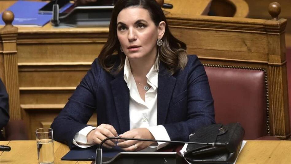 Στο συνέδριο της ΠΟΞ στη Σαντορίνη η υπουργός Τουρισμού