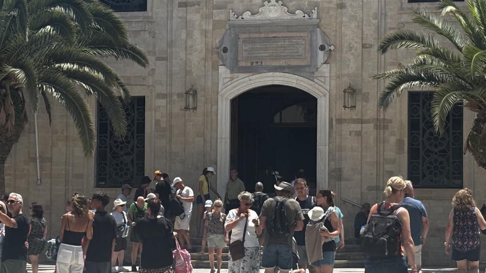 Πάσχα στην Κρήτη: Υψηλές πληρότητες σε πτήσεις και όσα ξενοδοχεία είναι ανοιχτά