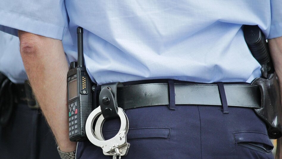  Συνελήφθη αξιωματικός της ΕΛ.ΑΣ. μετά από καταγγελία για άσκηση σωματικής βίας σε κρατούμενο