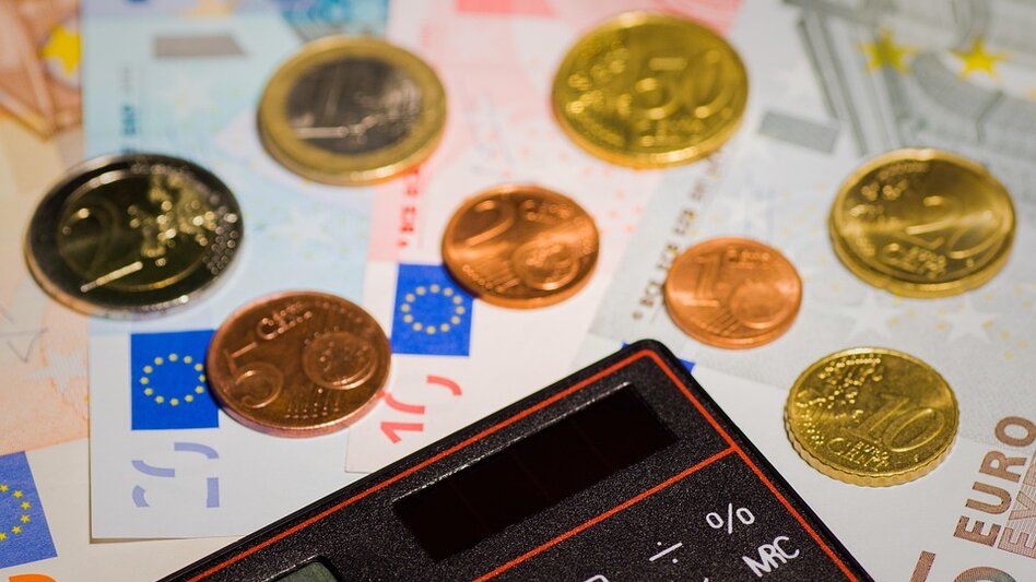 Νέα «έκρηξη» του πληθωρισμού τον Απρίλιο δείχνουν οι τιμοληψίες της ΕΛΣΤΑΤ