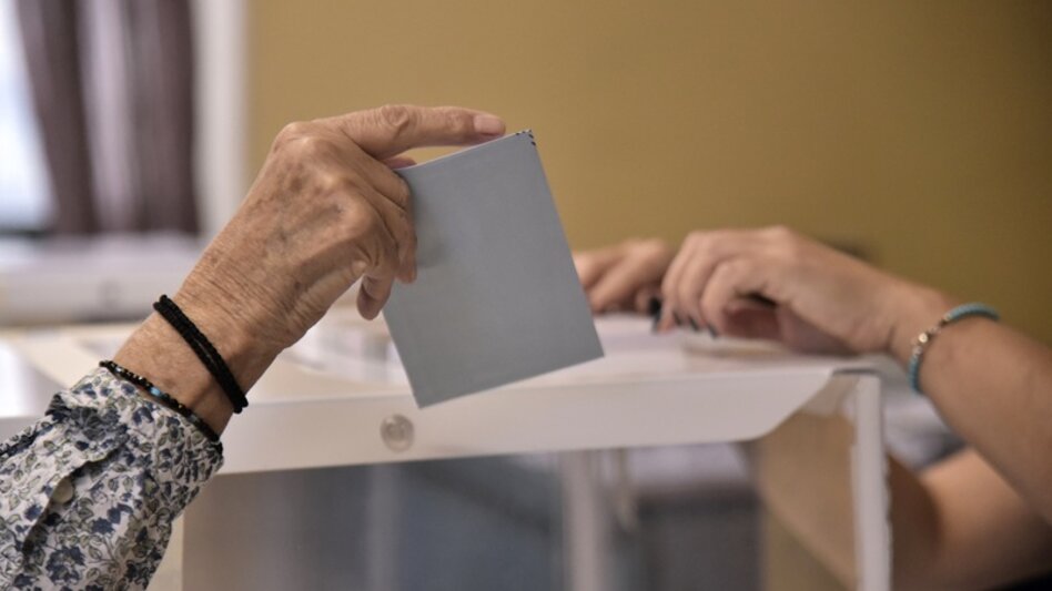 Οι Έλληνες του εξωτερικού θα εκλέγουν τρεις βουλευτές με δικό τους ψηφοδέλτιο