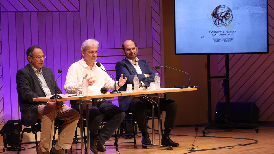 Α. Καλοκαιρινός: «Το Πολιτιστικό έγινε για όλους και απευθύνεται σε όλους» - Βίντεο