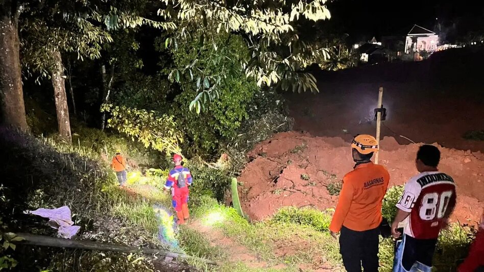Ινδονησία: Φονική κατολίσθηση – 7 νεκροί και δεκάδες αγνοούμενοι