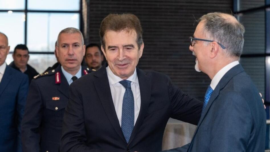 Στο Ηράκλειο ο Μιχάλης Χρυσοχοΐδης - Συσκέψεις κεκλεισμένων των θυρών 